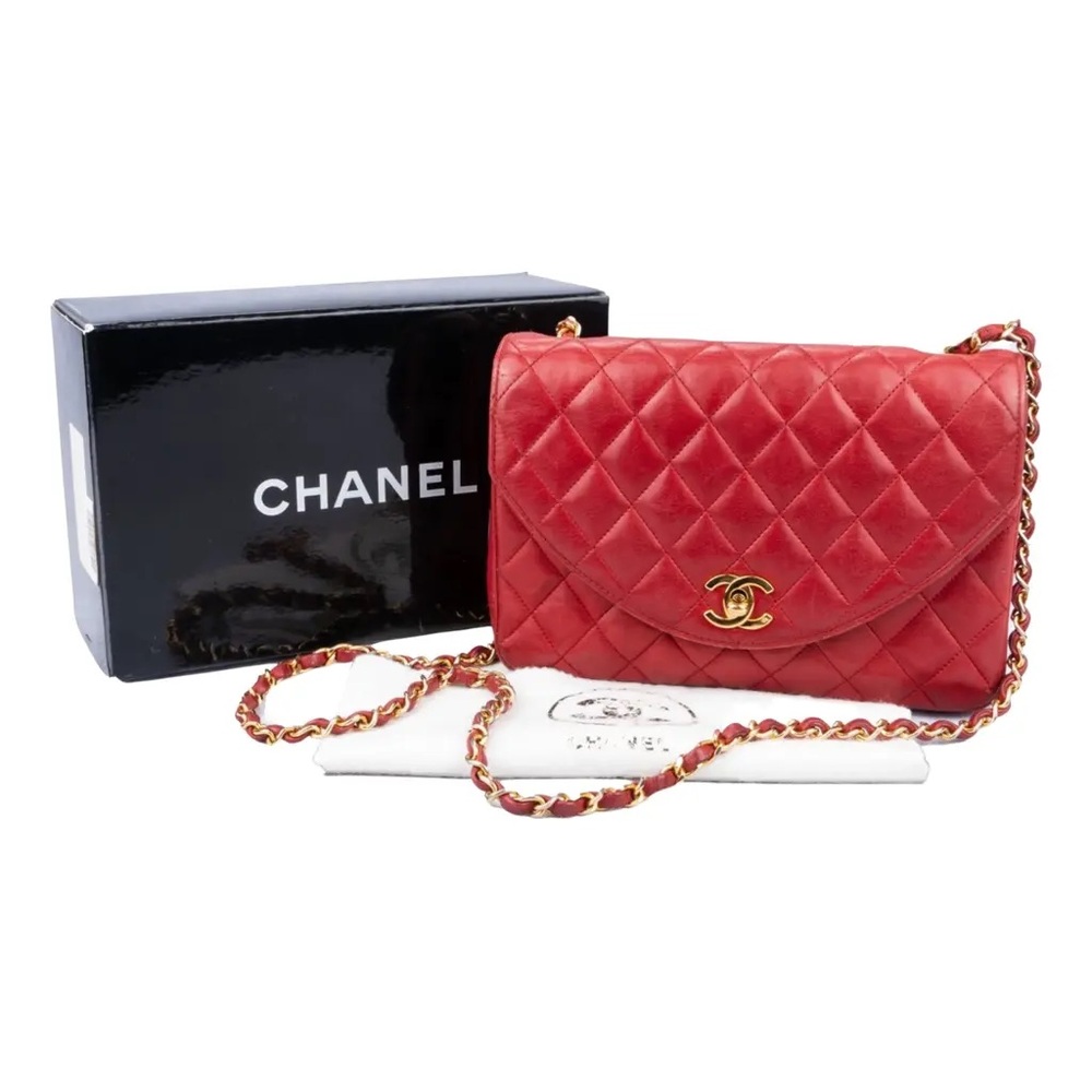 Chanel Classique Valentine leather crossbody bag